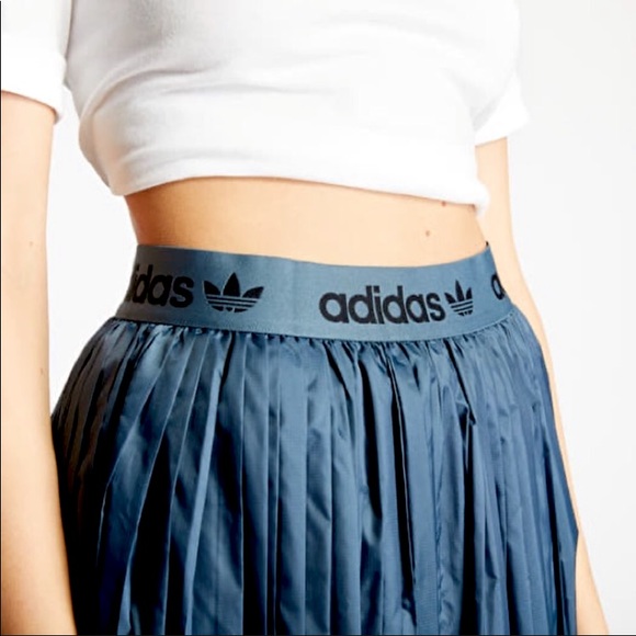 NEW Adidas | Pleated MIDI Skirt Legacy Blue - Picture 3 of 6